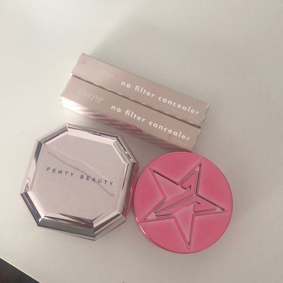 Makeup - Picture 1 of 3